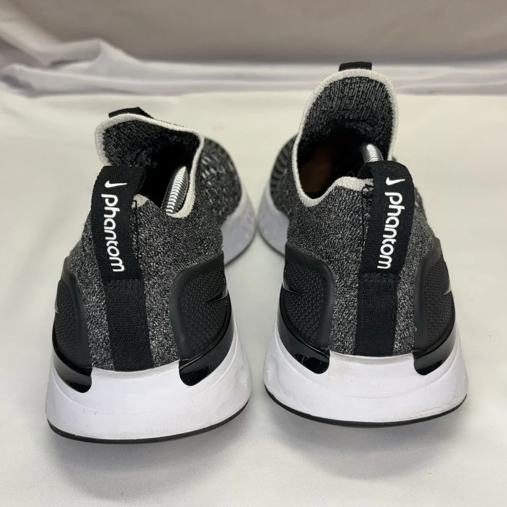 Nike React Phantom Run Flyknit 2 Women's Size 10 Running Shoes Black White Oreo